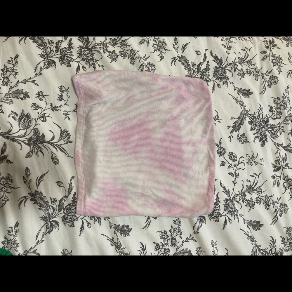 Light pink tie dye crop top
